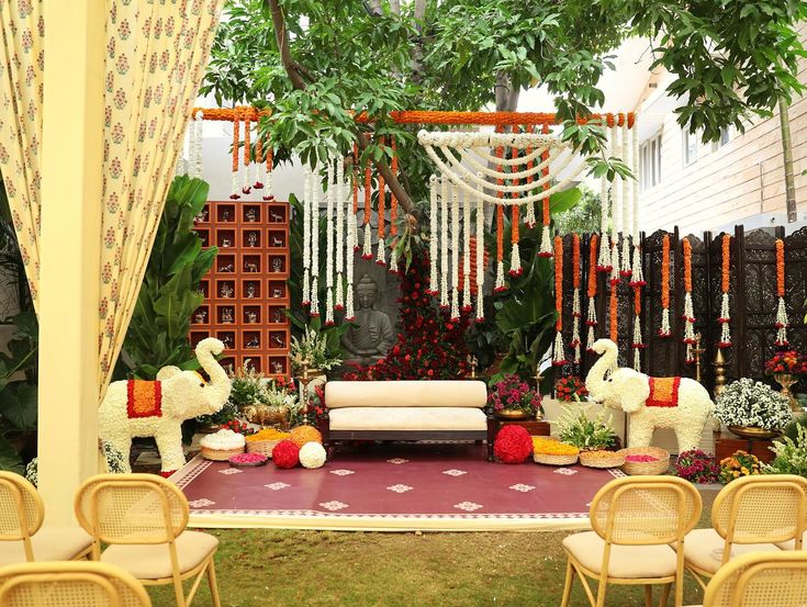 a beautiful pellikuthuru setup filled with tradition, floral charm, and peaceful vibes 🌸✨ ditya’s pellikuthuru✨ #pellikuthurumoments #traditionaldecor